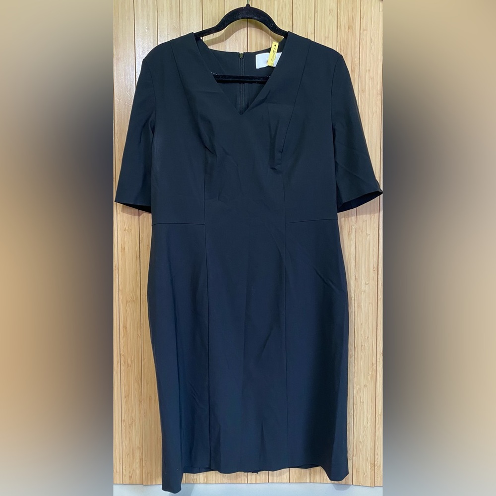 Hugo Boss Women's "Dilani_GSU" Black Wool V-neck Short Sleeve Pensil Dress - 10